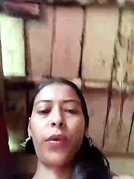 Snapshot of Tinaa18Love chatting on 12-17-25, 03:29 Tinaa18Love online show from 12-17-25, 03:29