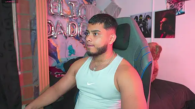 Tiler wolker online show from 03-19-26, 12:03