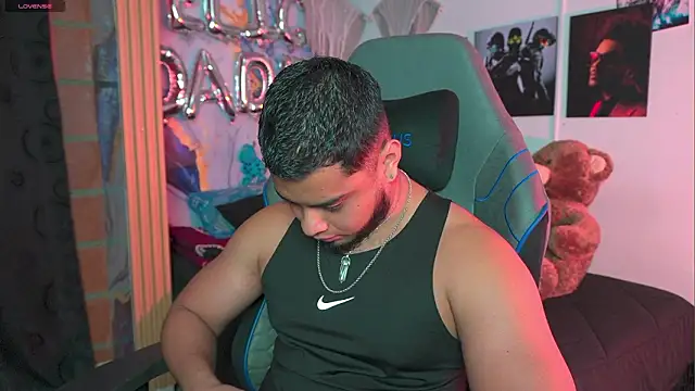 Tiler wolker online show from 03-20-26, 12:26