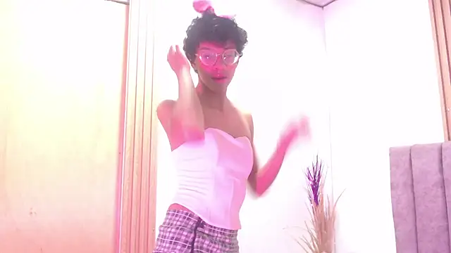 Athenea Zoe online show from 10-29-25, 07:59