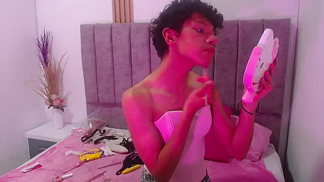 Athenea Zoe online show from 10-30-25, 08:20