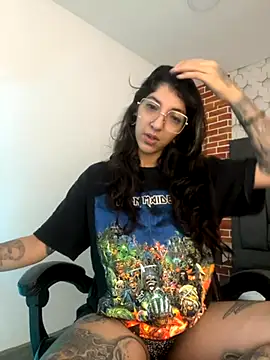 ghostwomaan online show from 11-29-25, 12:30