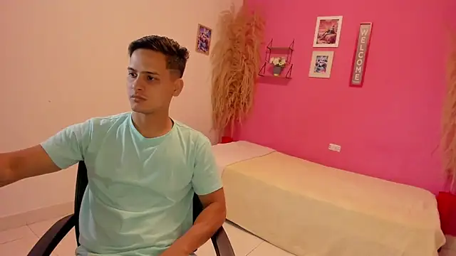 elmasmas01 online show from 10-25-25, 11:10