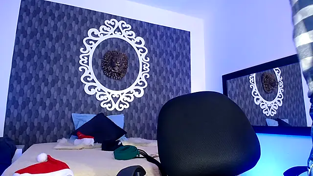 Ghost  Girl  online show from 12-20-25, 06:15