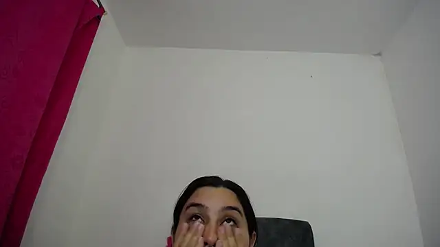 Mia fox29 online show from 11-28-25, 11:46