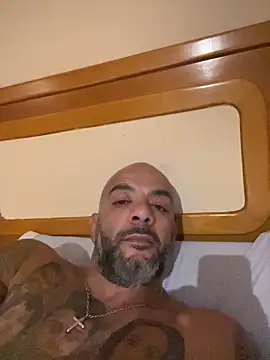 latino2211 online show from 10-26-25, 12:38