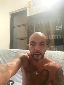 latino2211 online show from 10-27-25, 11:31