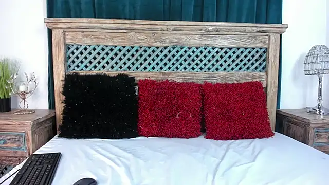 Cassandra Armani online show from 02-25-26, 01:59