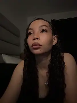 nikkiloveee online show from 04-22-26, 05:32