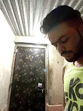 Snapshot of devil_boy_0909 chatting on 10-28-25, 04:20 devil boy 0909 online show from 10-28-25, 04:20