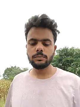 Snapshot of devil_boy_0909 chatting on 10-29-25, 04:26 devil boy 0909 online show from 10-29-25, 04:26