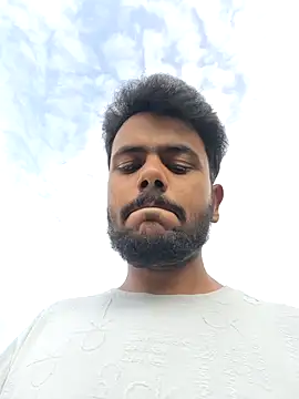 Snapshot of devil_boy_0909 chatting on 11-02-25, 03:31 devil boy 0909 online show from 11-02-25, 03:31