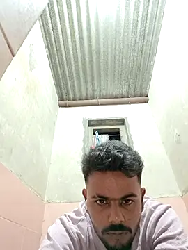 Snapshot of devil_boy_0909 chatting on 11-05-25, 02:39 devil boy 0909 online show from 11-05-25, 02:39