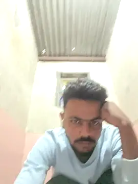 Snapshot of devil_boy_0909 chatting on 11-11-25, 02:55 devil boy 0909 online show from 11-11-25, 02:55