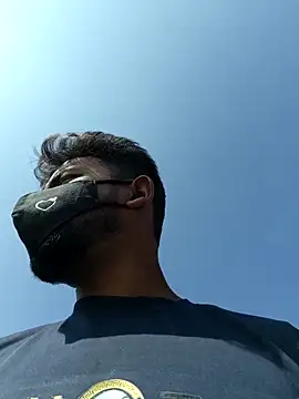 Snapshot of devil_boy_0909 chatting on 11-30-25, 05:22 devil boy 0909 online show from 11-30-25, 05:22