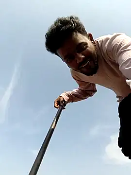 Snapshot of devil_boy_0909 chatting on 12-02-25, 07:25 devil boy 0909 online show from 12-02-25, 07:25