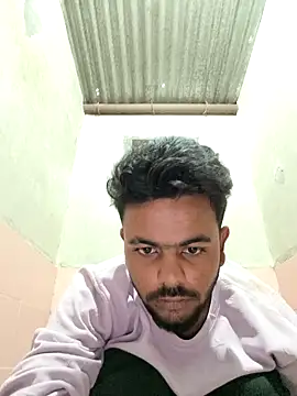 Snapshot of devil_boy_0909 chatting on 12-03-25, 02:52 devil boy 0909 online show from 12-03-25, 02:52