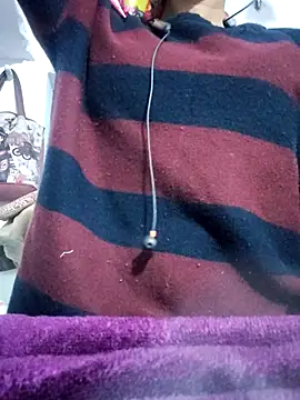 Snapshot of Hot-Rubyy chatting on 12-14-25, 04:56 Hot-Rubyy online show from 12-14-25, 04:56