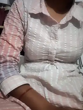 Hot-Rubyy online show from 04-07-26, 06:30