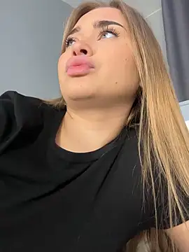 MilaRaven online show from 11-28-25, 07:33