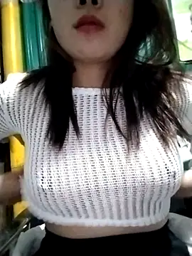 Snapshot of italy-a chatting on 10-29-25, 02:30 italy-a online show from 10-29-25, 02:30