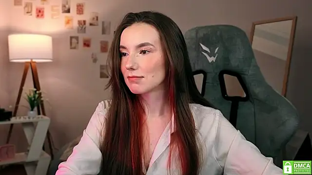 Snapshot of yourfrenchteacher chatting on 11-11-25, 04:34 yourfrenchteacher online show from 11-11-25, 04:34