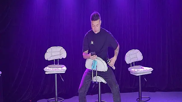 Snapshot of forever_003 chatting on 11-03-25, 03:02 forever 003 online show from 11-03-25, 03:02