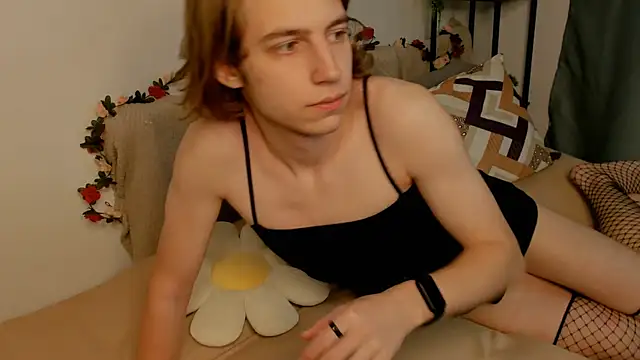 AvenGlow online show from 02-06-26, 06:40