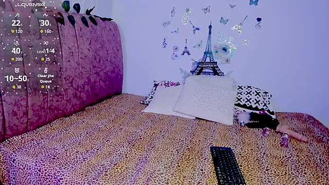 Snapshot of BONNIEFLOREZ chatting on 11-12-25, 05:24 BONNIEFLOREZ online show from 11-12-25, 05:24