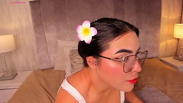Snapshot of Melanie_hillz chatting on 05-21-26, 12:06 Melanie hillz online show from 05-21-26, 12:06