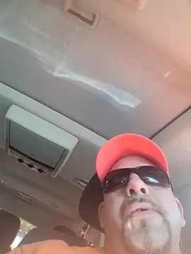 Snapshot of Tincho1051 chatting on 03-09-26, 01:15 Tincho1051 online show from 03-09-26, 01:15