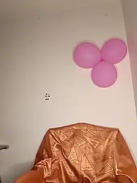 leona sumiza online show from 11-22-25, 11:53