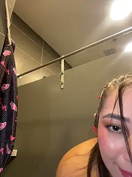 Snapshot of Hannahpradaa_ chatting on 11-13-25, 12:09 Hannahpradaa online show from 11-13-25, 12:09