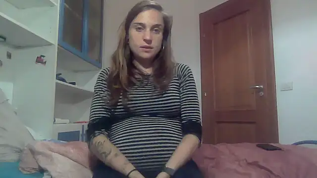 SinnEmily online show from 11-26-25, 04:30