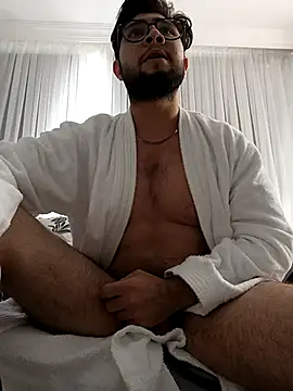 Mstfaavan64 online show from 10-28-25, 08:51