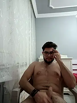 Snapshot of Mstfaavan64 chatting on 10-29-25, 12:24 Mstfaavan64 online show from 10-29-25, 12:24