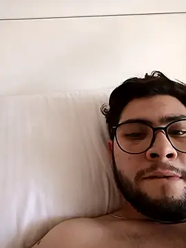 Snapshot of Mstfaavan64 chatting on 12-23-25, 09:51 Mstfaavan64 online show from 12-23-25, 09:51