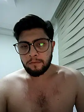 Snapshot of Mstfaavan64 chatting on 03-12-26, 07:31 Mstfaavan64 online show from 03-12-26, 07:31