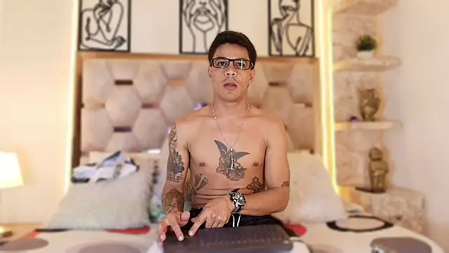 Andrew Haalls online show from 11-15-25, 08:49