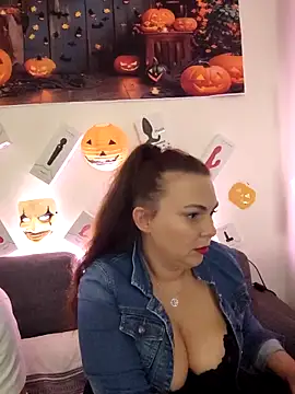 Snapshot of Lea_Squirt_Off chatting on 10-28-25, 06:10 Lea Squirt Off online show from 10-28-25, 06:10