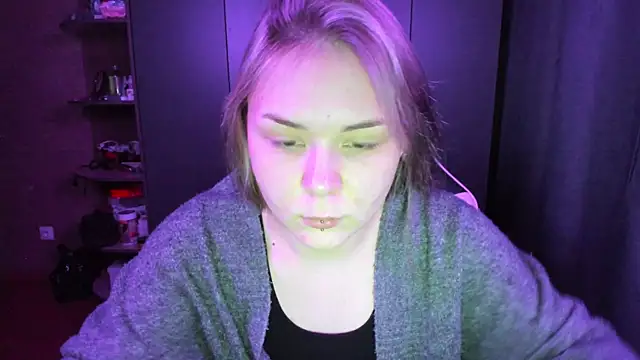 sophia lix online show from 11-08-25, 02:06