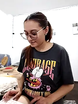 bellastorme04 online show from 04-10-26, 02:39