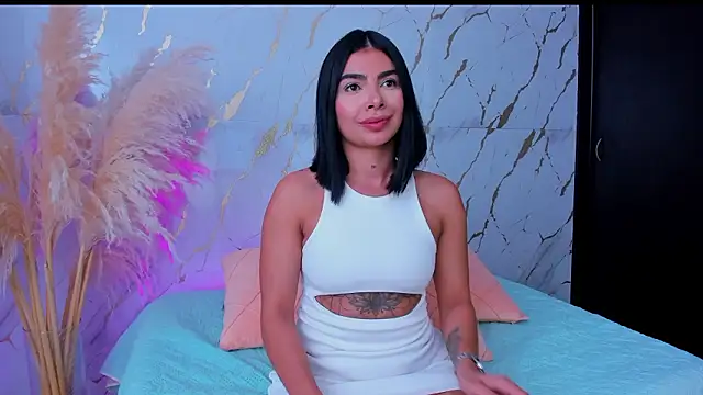 Snapshot of Julig01 chatting on 02-21-26, 09:38 Julig01 online show from 02-21-26, 09:38