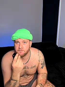Snapshot of thepornplugz chatting on 12-15-25, 05:50 thepornplugz online show from 12-15-25, 05:50