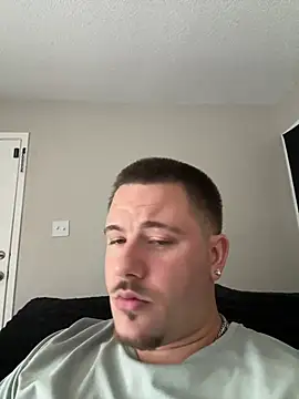 Snapshot of thepornplugz chatting on 05-15-26, 06:04 thepornplugz online show from 05-15-26, 06:04