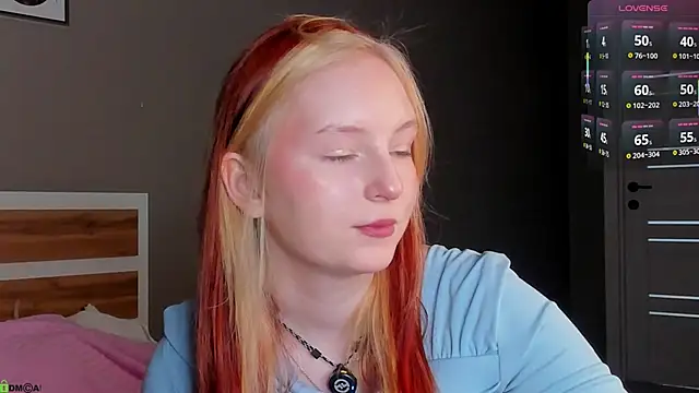 AngelWisee online show from 06-12-26, 03:05