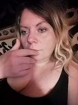 Lana-murr online show from 01-17-26, 04:28