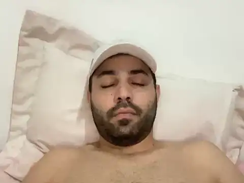 Snapshot of HotCamBR@xh chatting on 10-28-25, 01:36 HotCamBRxh online show from 10-28-25, 01:36