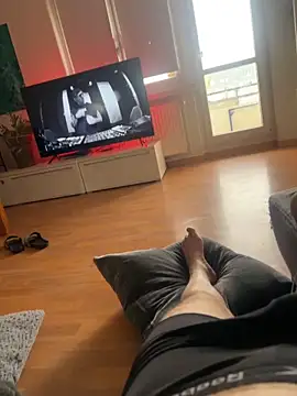 Snapshot of edgarmachtsderbe chatting on 10-28-25, 08:29 edgarmachtsderbe online show from 10-28-25, 08:29