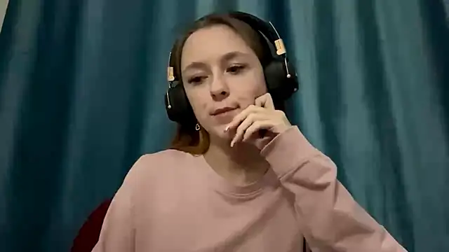 HOTBellakle online show from 11-15-25, 03:08